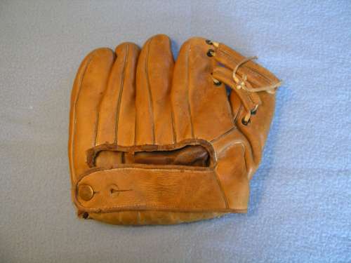 Don Gutteridge JC Higgins 1652 Back